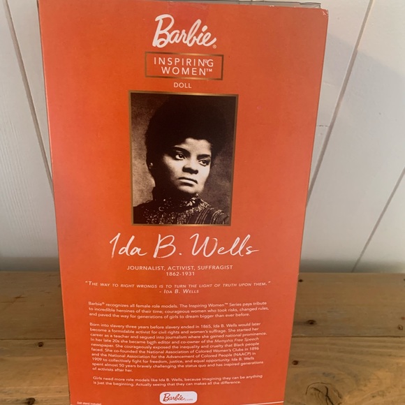 Ida B Wells Barbie - Inspiring Women Signature Doll Collection NIB - Picture 3 of 4